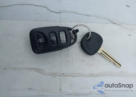 2013 Hyundai Elantra Limited из США, поврежденный, VIN 5NPDH4AE7DH210373